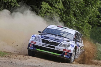 Aszfalt és murva egy versenyen