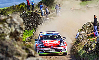 Újra murvás pályákon